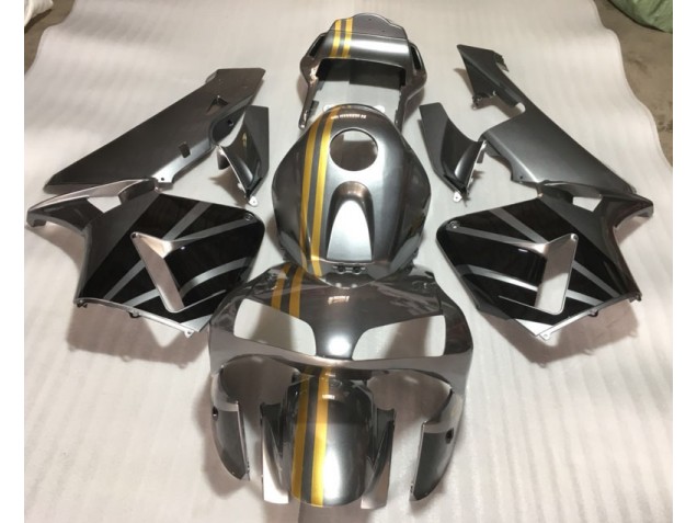 Online CBR 600 RR 03-04 Verkleidungen - Silber Gold Schwarz Online CBR 600 RR 03-04 Verkleidungen - Silber Gold Schwarz