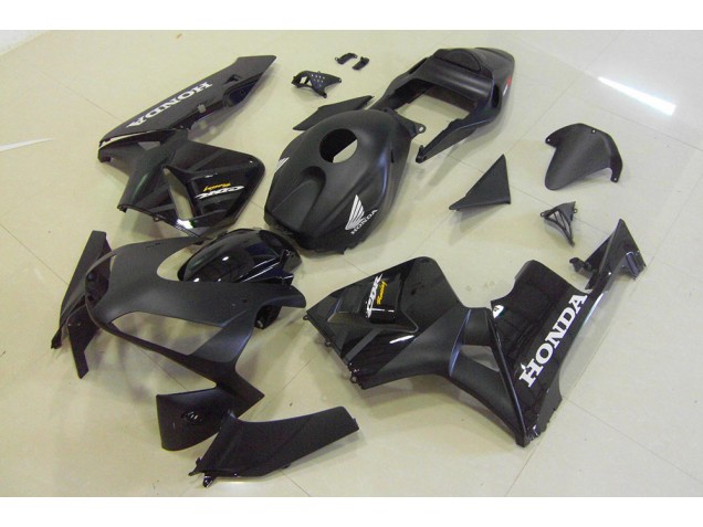 Online CBR 600 RR 03-04 Verkleidungen - Schwarz Online CBR 600 RR 03-04 Verkleidungen - Schwarz