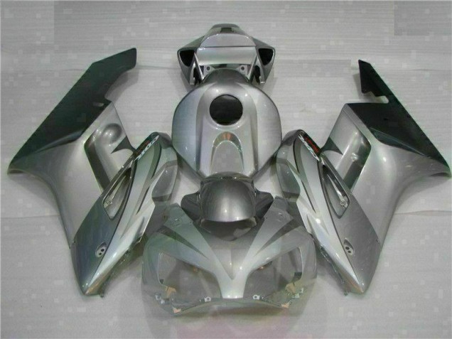 Online CBR 1000 RR 04-05 Verkleidungen - Silber Online CBR 1000 RR 04-05 Verkleidungen - Silber