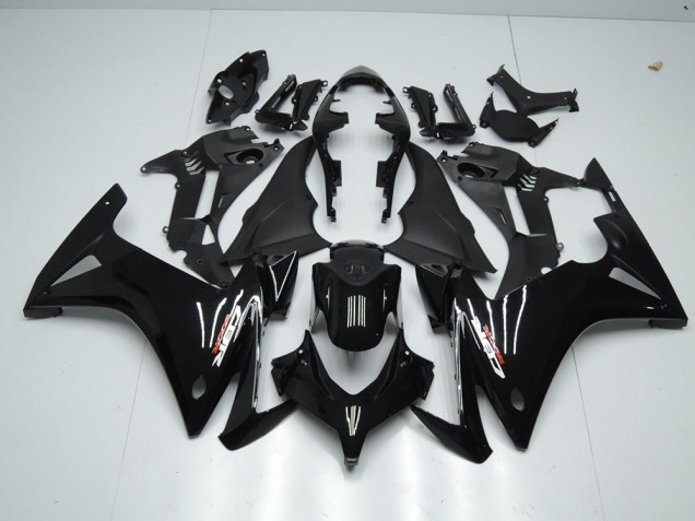 Online CBR 500 RR 13-15 Verkleidungen - Glänzend Schwarz Online CBR 500 RR 13-15 Verkleidungen - Glänzend Schwarz